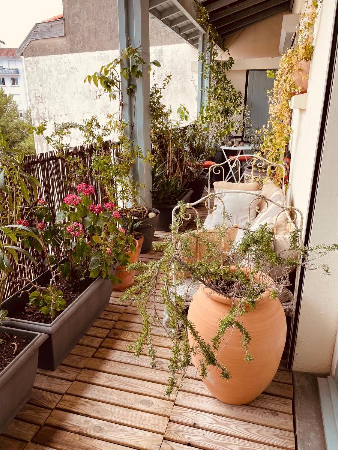 Chambre Boheme Chez Rachel Pau Exterior photo