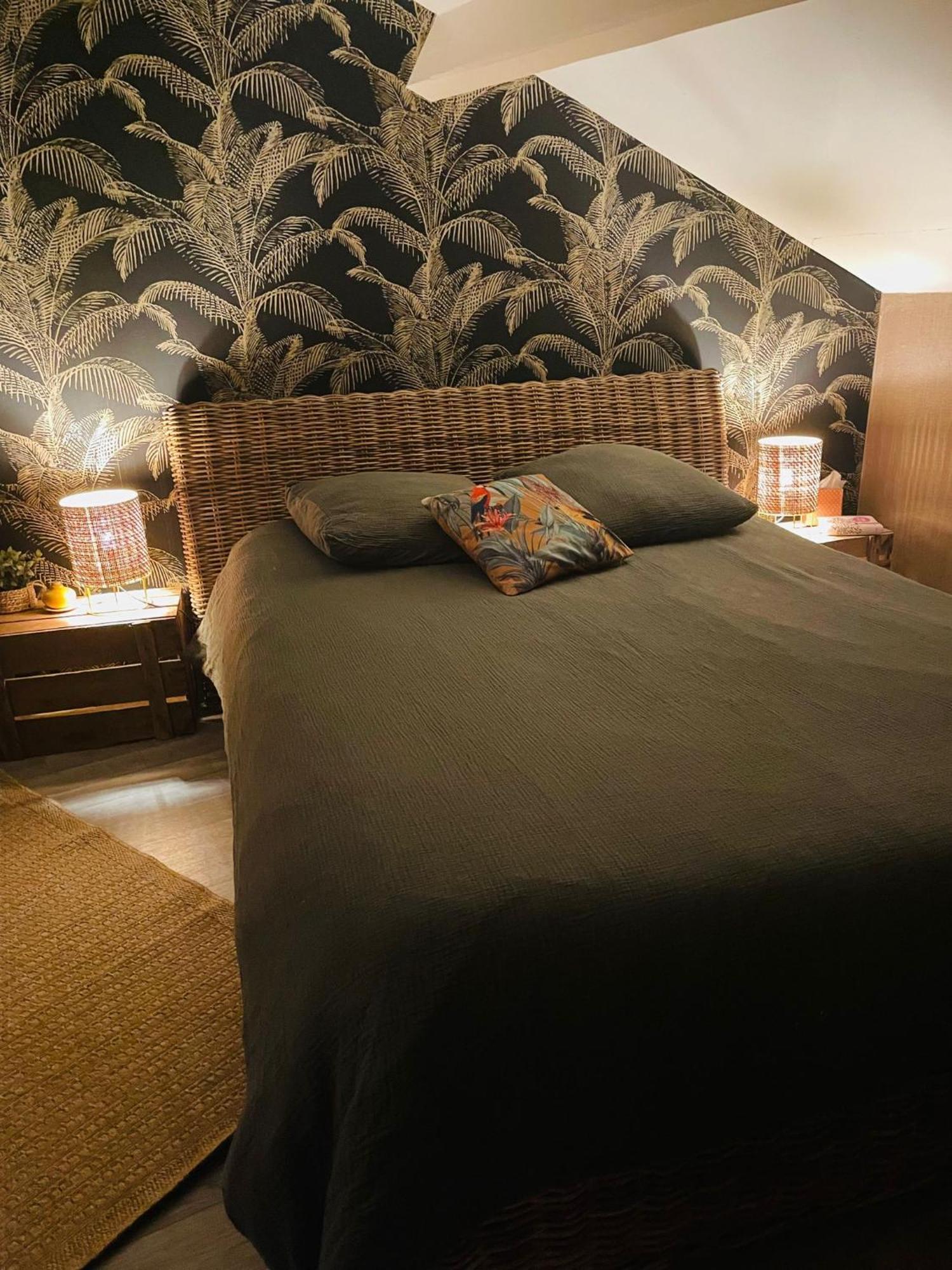 Chambre Boheme Chez Rachel Pau Exterior photo