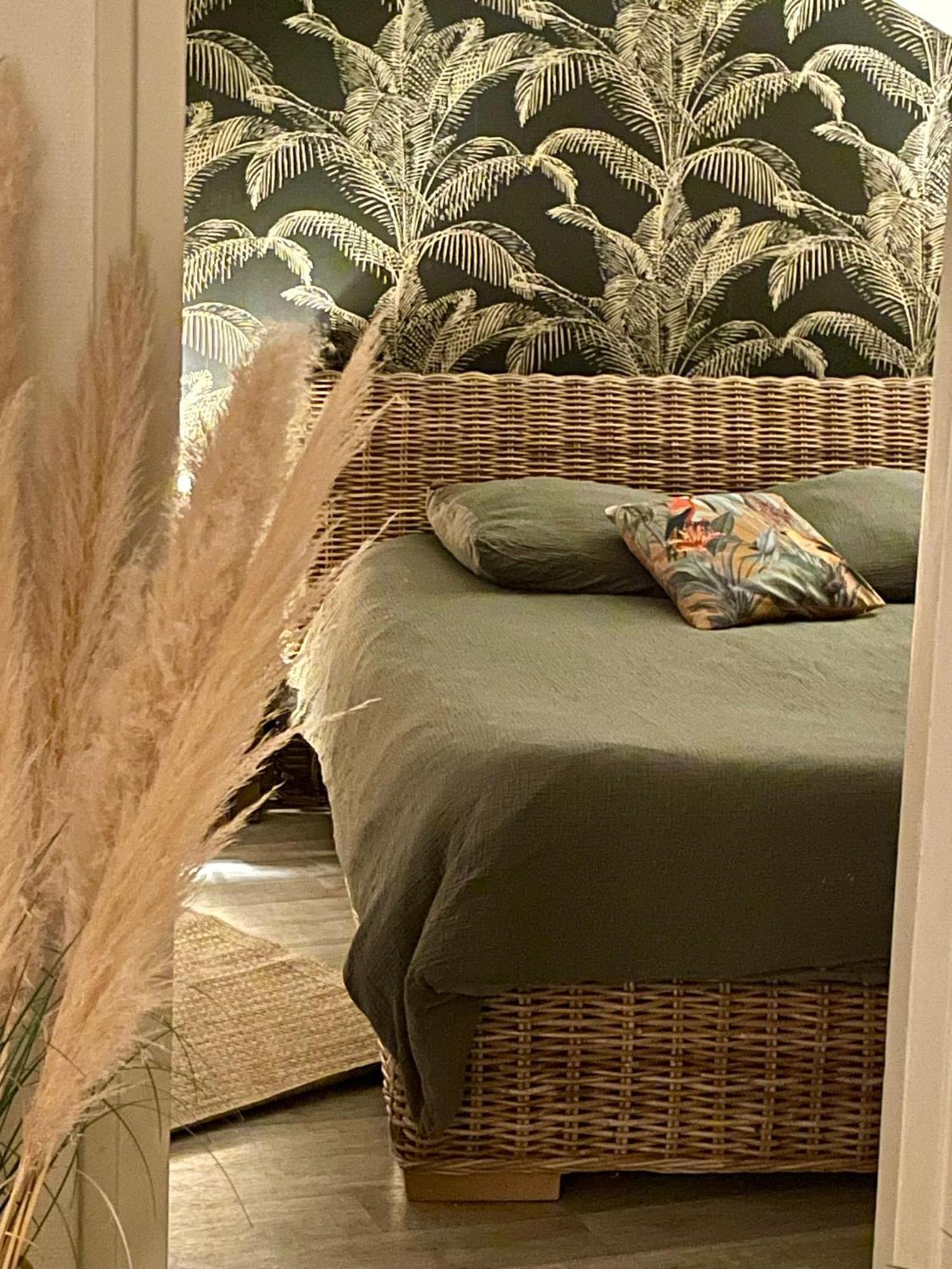 Chambre Boheme Chez Rachel Pau Exterior photo