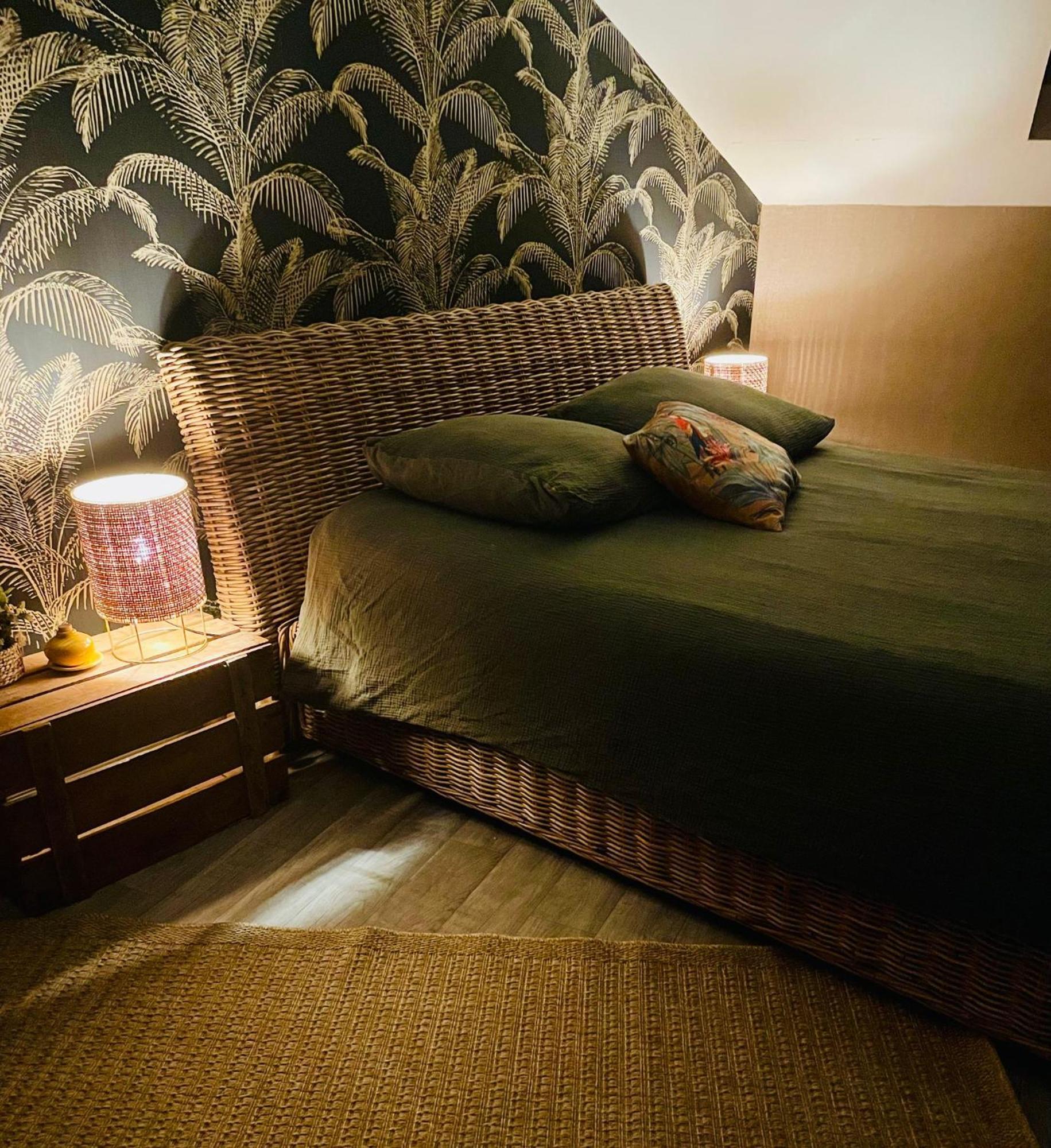 Chambre Boheme Chez Rachel Pau Exterior photo